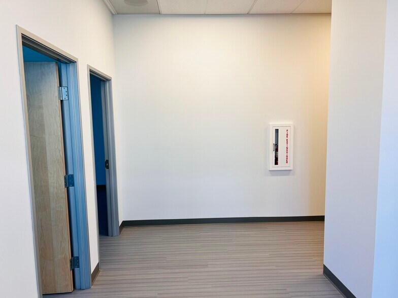 More Photos Of 2070 W 11th St, Upland Warehouse For Lease