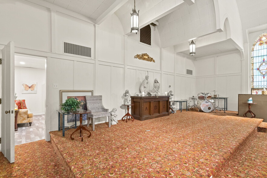 More Photos Of 102 N Kattman Ave, Crothersville Religious Facility For Sale