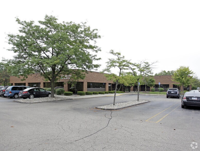 More Photos Of 33125-33145 Schoolcraft Rd, Livonia Office For Lease