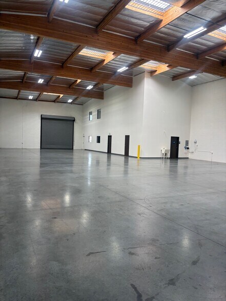 More Photos Of 2558 Strozier Ave, South El Monte Warehouse For Lease
