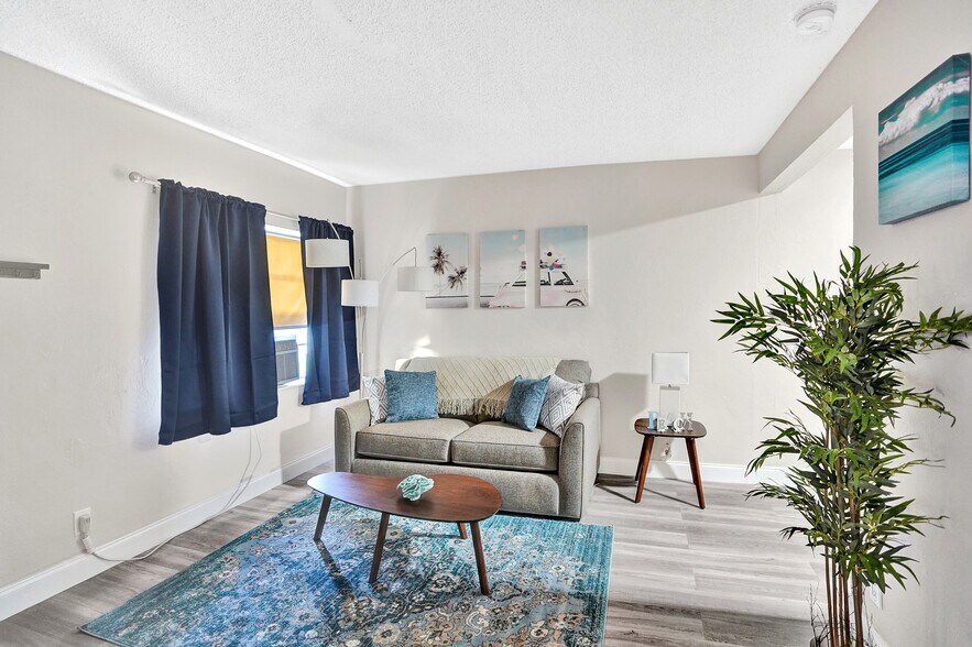 More Photos Of 729-731 SW 4th Ct, Fort Lauderdale Apartments For Sale