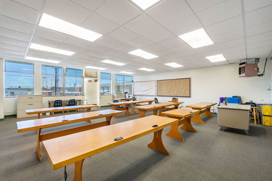 More Photos Of 4755 130th st, Hawthorne Schools For Lease