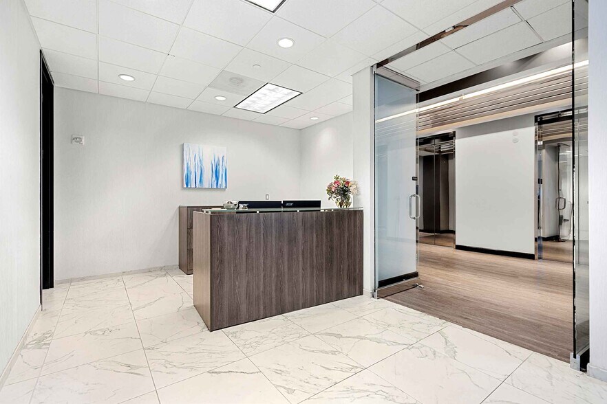 More Photos Of 1050 Crown Pointe Pkwy, Atlanta Office For Lease