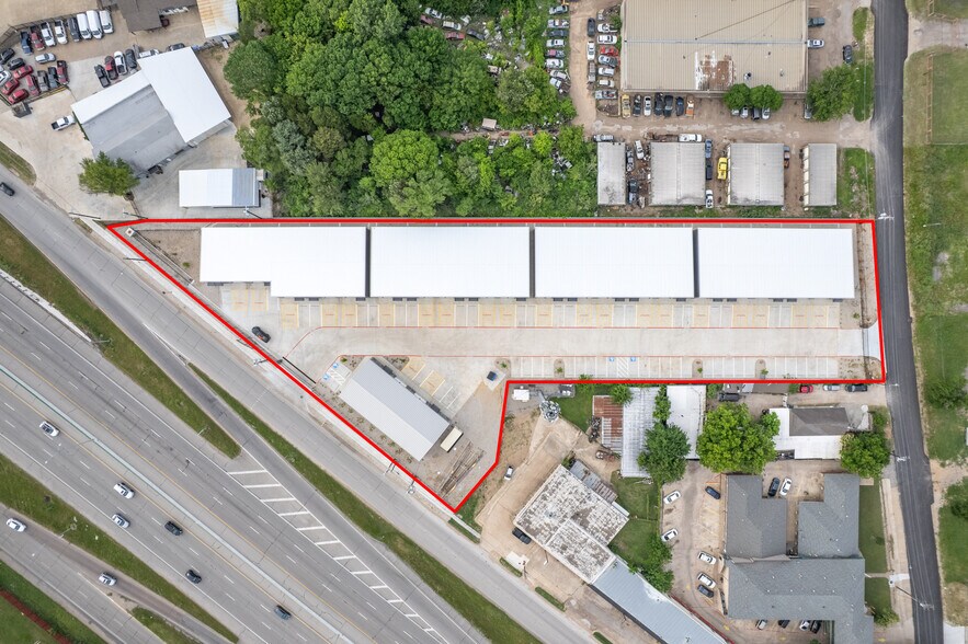 More Photos Of 8140 C F Hawn fwy, Dallas Light Distribution For Lease