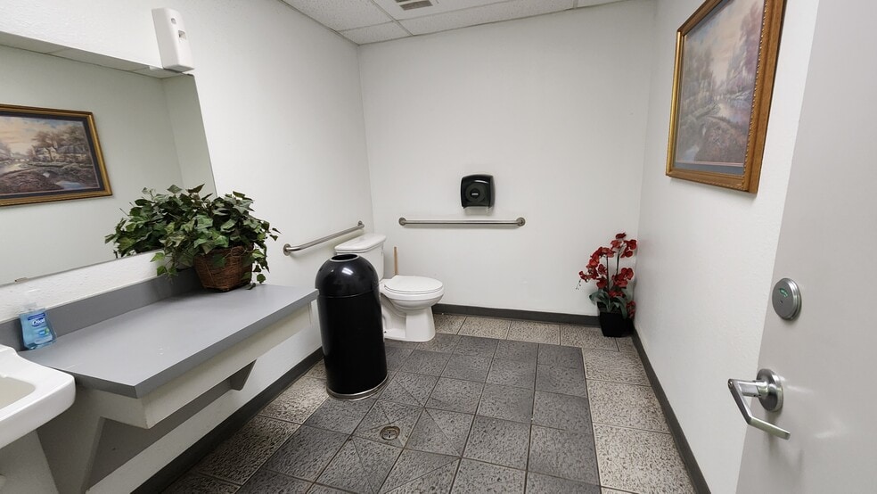 More Photos Of 3915 W Wall St, Midland Auto Dealership For Sale