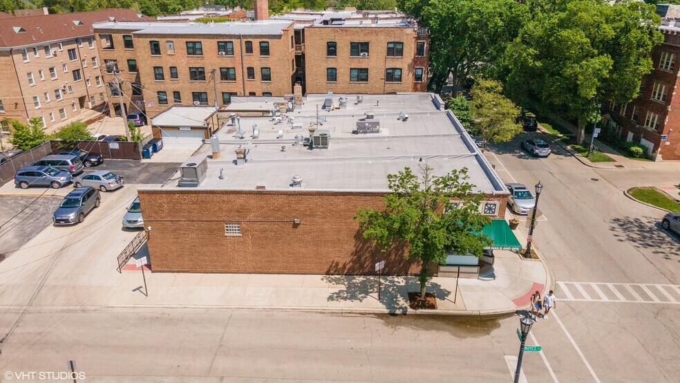 More Photos Of 813 Noyes St, Evanston Storefront Retail Office For Lease