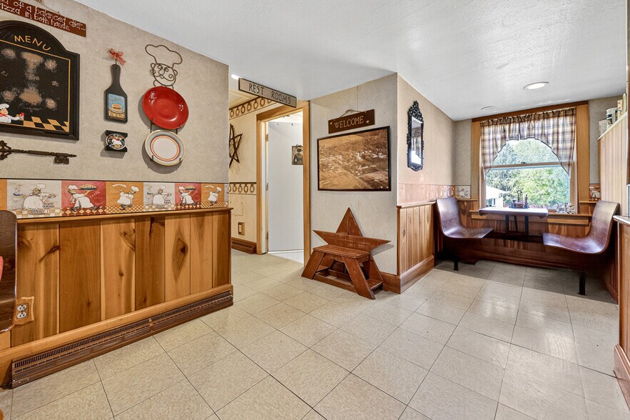 More Photos Of 1281 OH-183, Atwater Restaurant For Sale