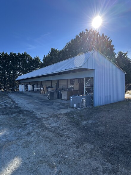 More Photos Of 705 N Main St, Belton Flex For Sale