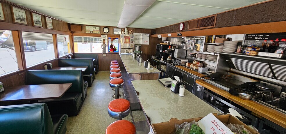 More Photos Of 2902 Buffalo Rd, Erie Restaurant For Sale