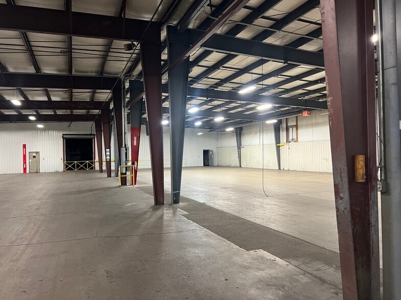 More Photos Of 930 Single Ave, Wausau Manufacturing For Sale