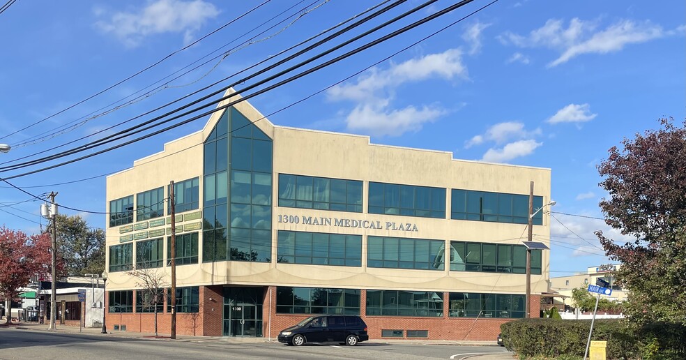 Primary Photo Of 1300 Main Ave, Clifton Medical For Lease