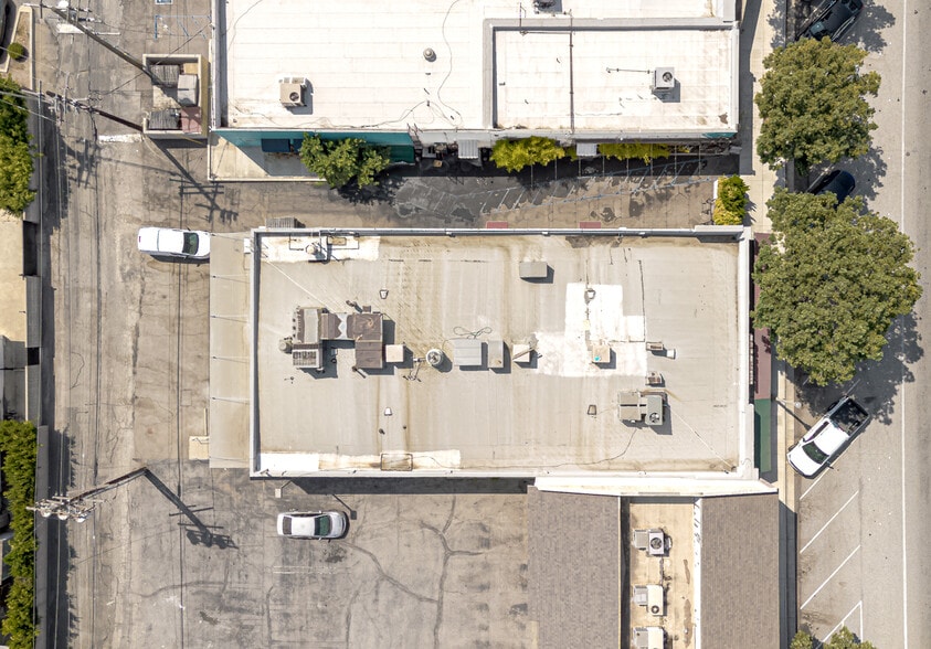 More Photos Of 2040-2050 Huntington Dr, San Marino Storefront For Sale