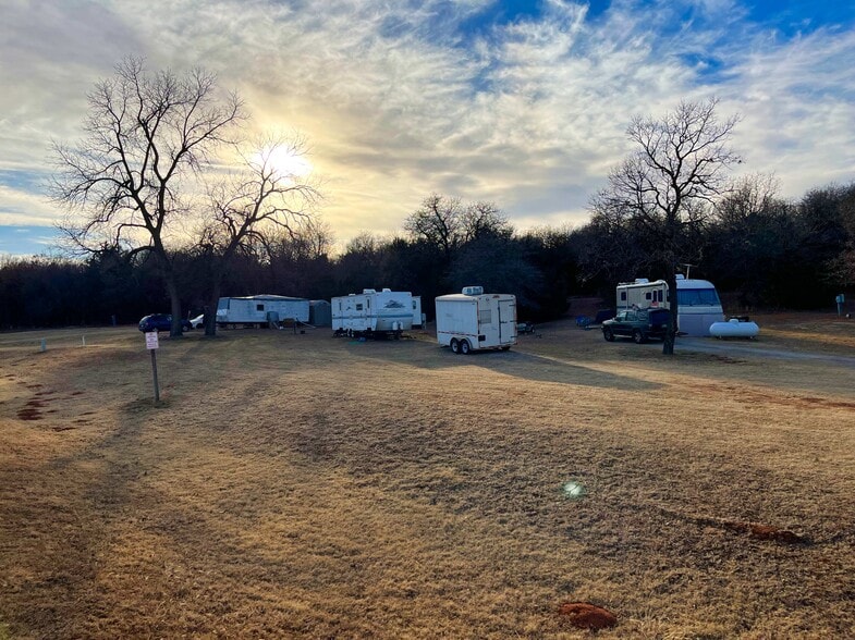 More Photos Of 571 S Main St, Luther Trailer Camper Park For Sale