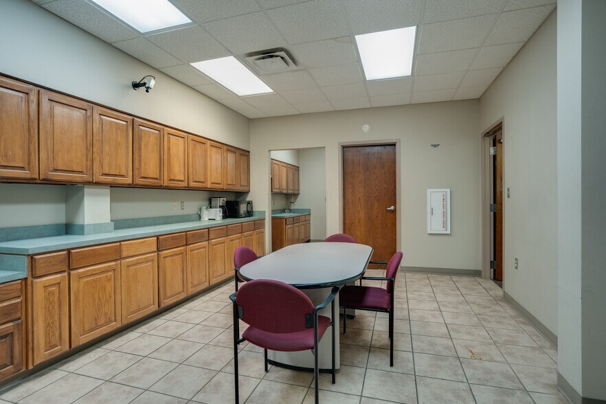 More Photos Of 2618 Old Iowa Park Rd, Wichita Falls Bank For Sale