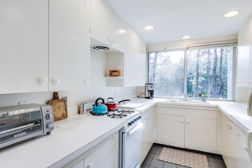 More Photos Of 25 Way 055., Wellfleet Apartments For Sale