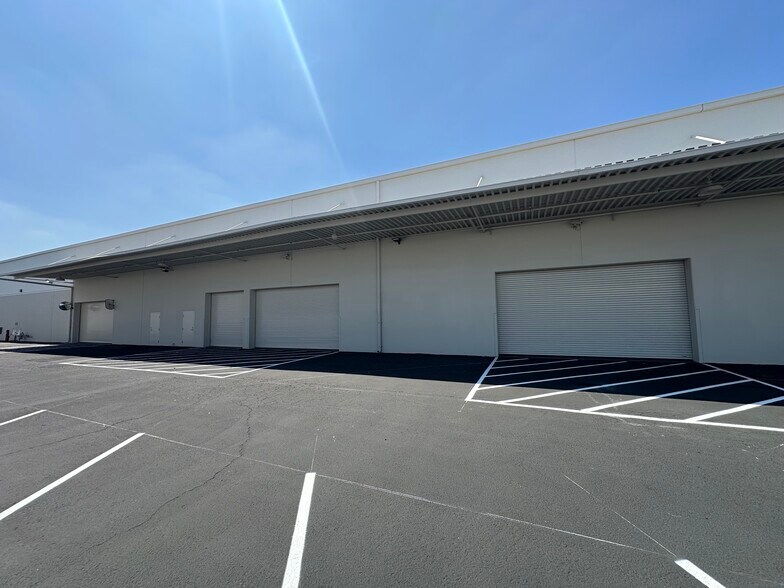 More Photos Of 7925 Crossway Dr, Pico Rivera Warehouse For Lease