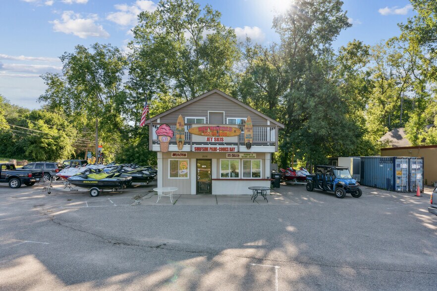 More Photos Of 2630 Commerce Blvd, Mound Freestanding For Sale