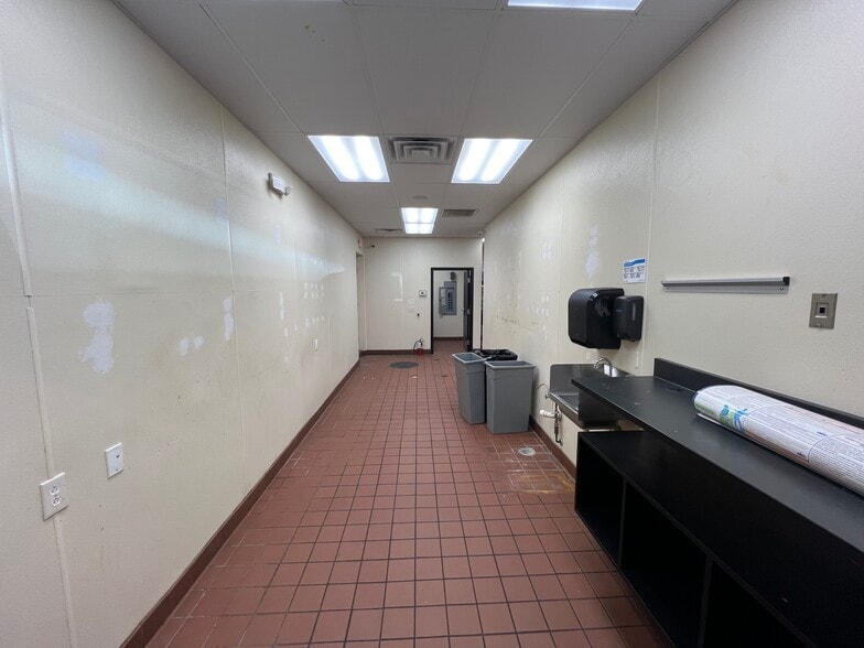 More Photos Of 119 Avenue A, Denton General Retail For Sale