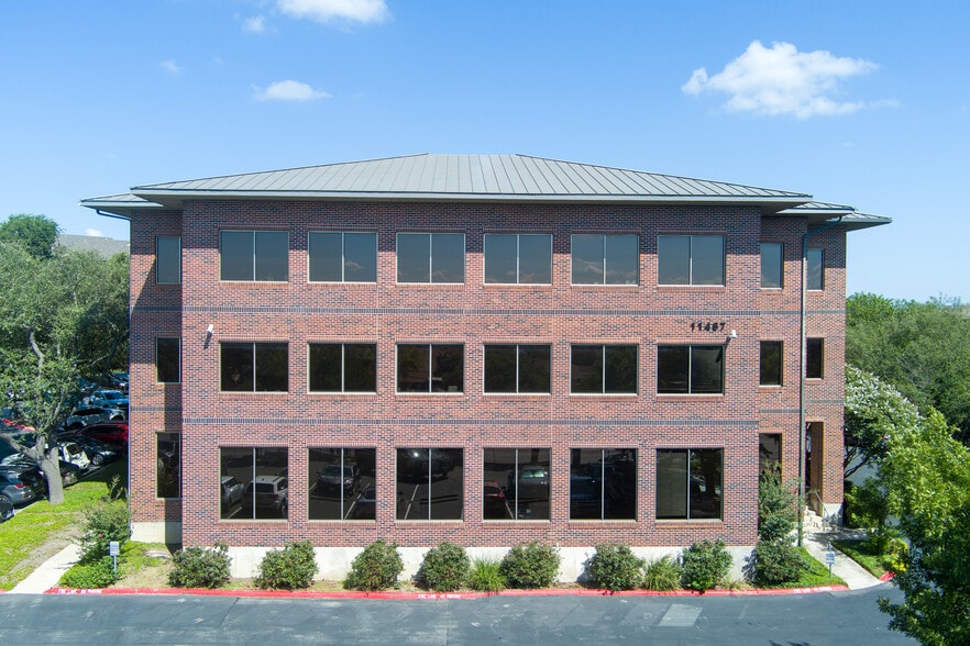 More Photos Of 11467 Huebner Rd, San Antonio Office For Sale