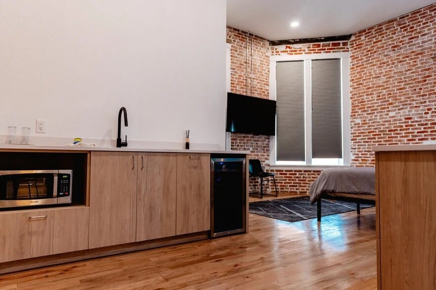 More Photos Of 111 N Lincoln Ave, Hastings Hotel For Sale
