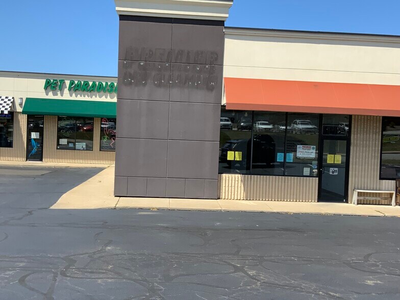More Photos Of 35535 Euclid Ave, Willoughby Unknown For Lease