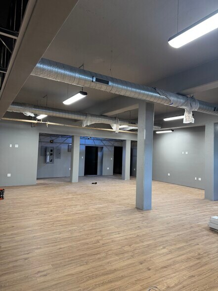 More Photos Of 98-100 Farmington Ave, Hartford Office For Lease