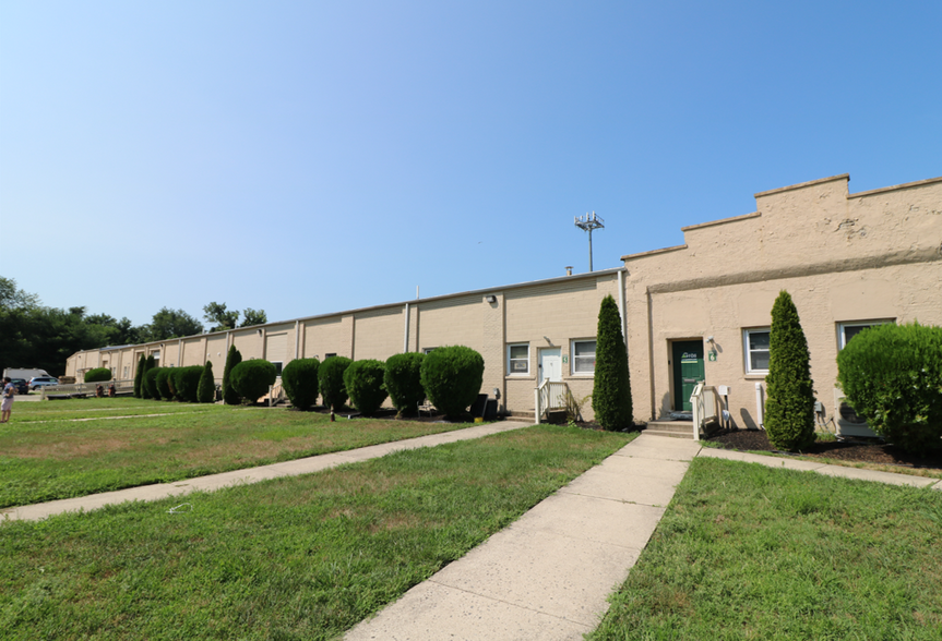 Primary Photo Of 703 Van Rossum Ave, Beverly Warehouse For Sale