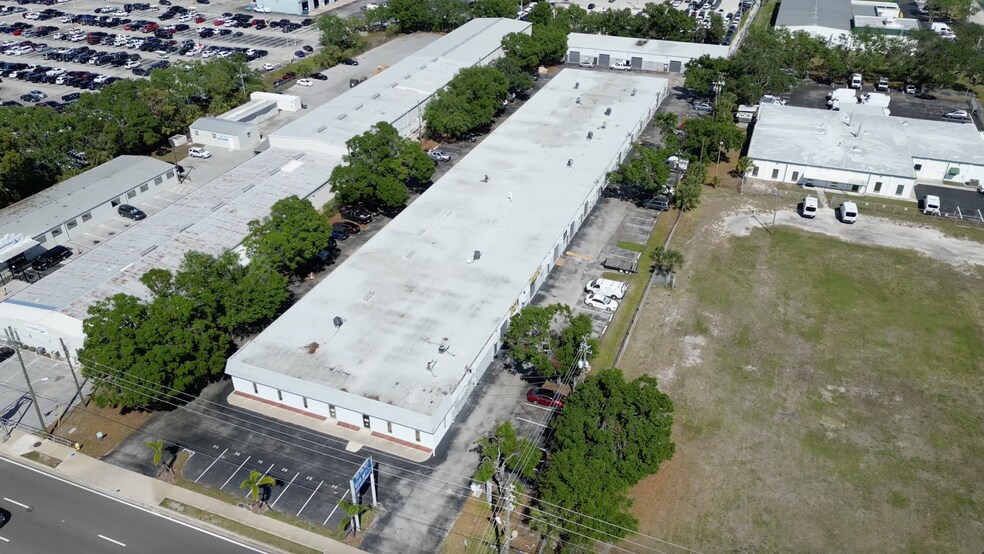 More Photos Of 14605 49th St N, Clearwater Light Distribution For Lease