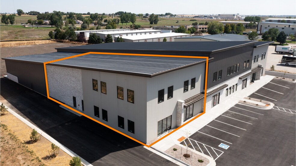 More Photos Of 7950 Miller Dr, Frederick Warehouse For Lease