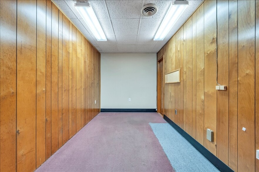 More Photos Of 356-358 Campbell Ave NW, Roanoke Office For Sale