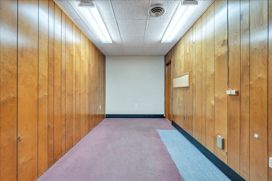 More Photos Of 356-358 Campbell Ave NW, Roanoke Office For Sale