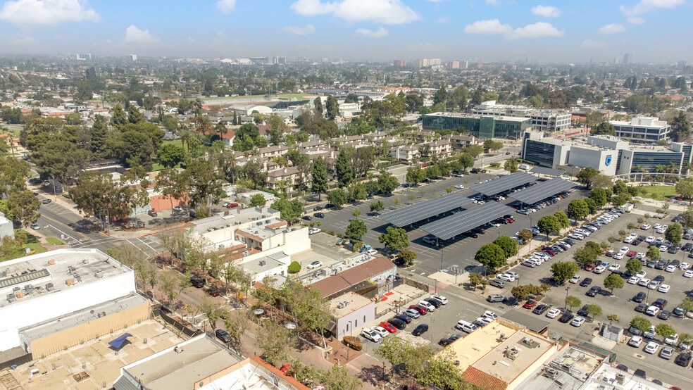 More Photos Of 12908 Main St, Garden Grove Freestanding For Sale