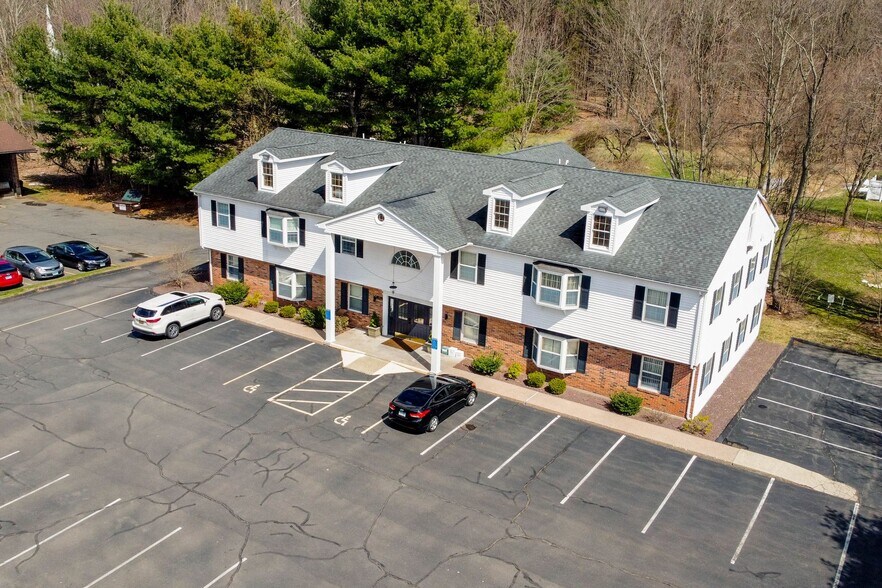 More Photos Of 24 Battle St, Somers Medical For Lease