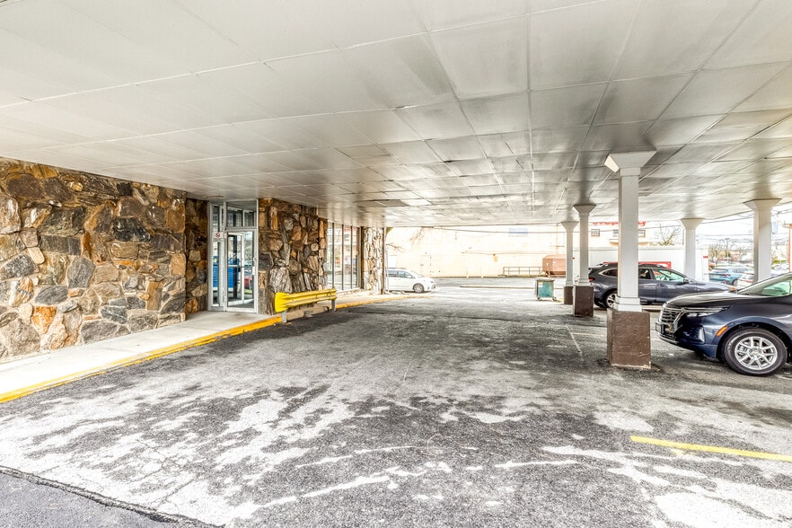 More Photos Of 2940 Lincoln Ave, Oceanside Medical For Sale