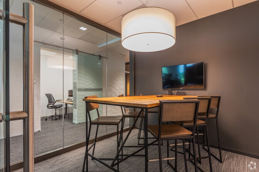 More Photos Of 65 Fairchild St, Charleston Office For Lease