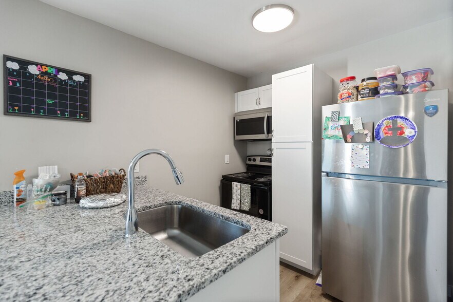 More Photos Of 555 Wildwood Ave SE, Cleveland Multifamily For Sale