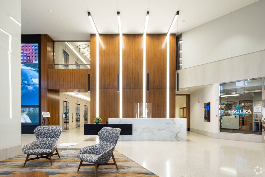 More Photos Of 300 N Lake Ave, Pasadena Office For Lease