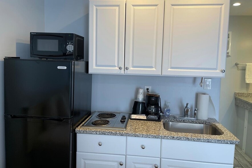 More Photos Of 4906 Ocean Ave, Wildwood Hotel For Sale
