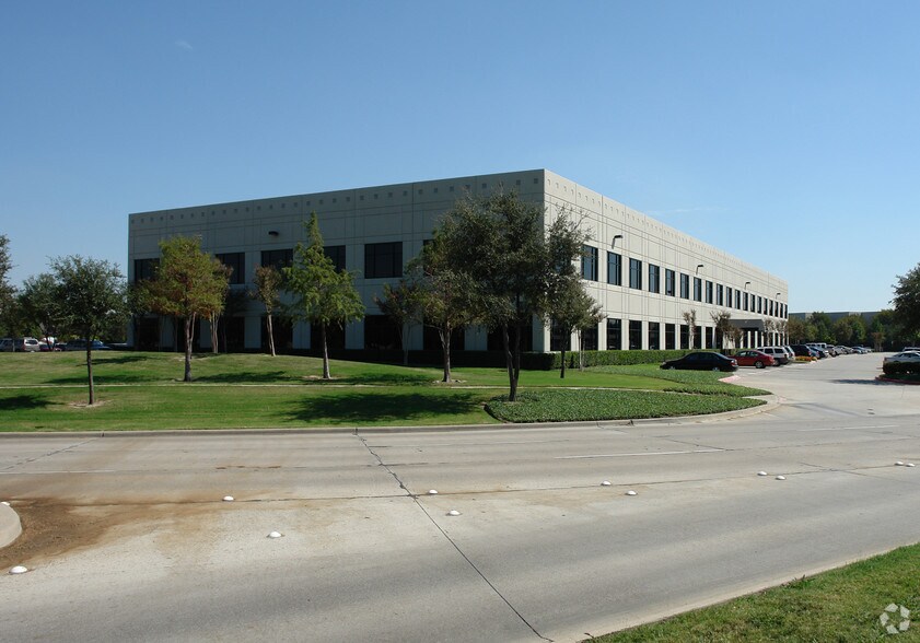 More Photos Of 8700 Freeport Pkwy, Irving Office For Lease