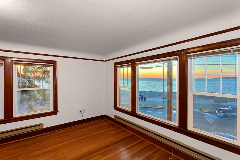 More Photos Of 2452 Alki Ave SW, Seattle Apartments For Sale