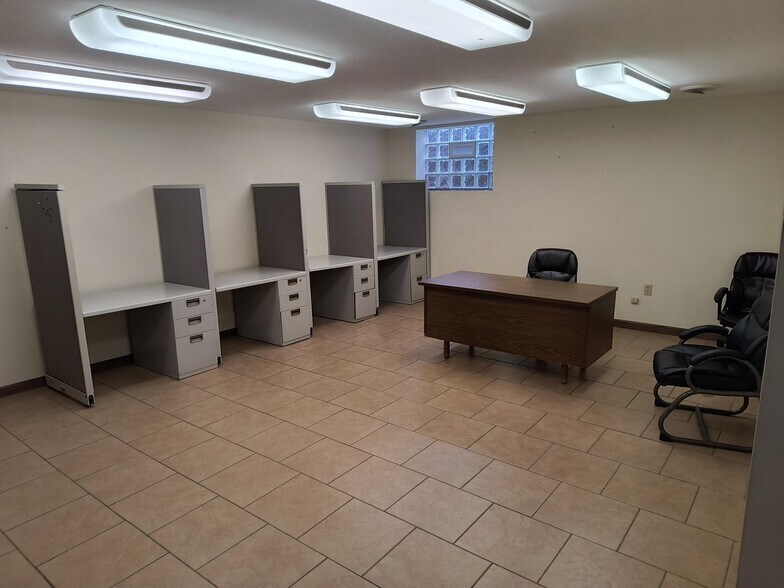 More Photos Of 131 Ridge Rd, Munster Office For Lease