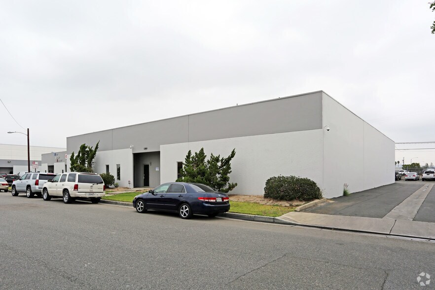 More Photos Of 1180 N Fountain Way, Anaheim Warehouse For Lease