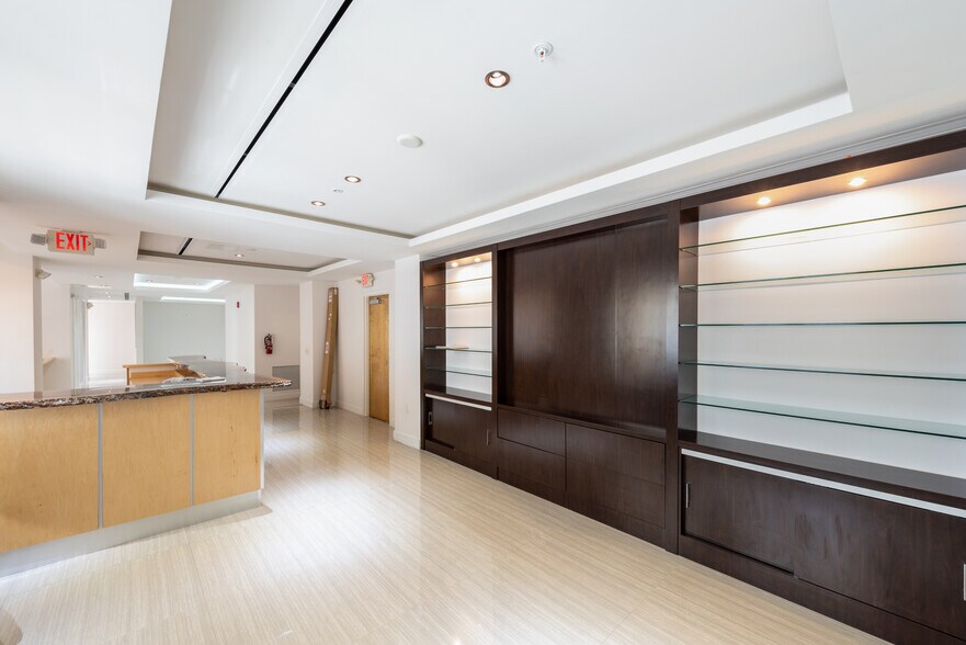 More Photos Of 309 23rd St, Miami Beach Office For Lease