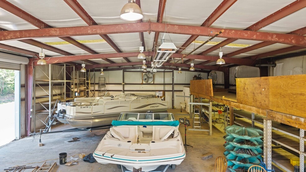More Photos Of 533 Crest Dr, Easley Industrial For Sale