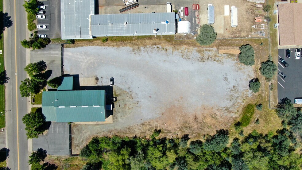 More Photos Of 1577 Beltline Rd, Redding Warehouse For Lease