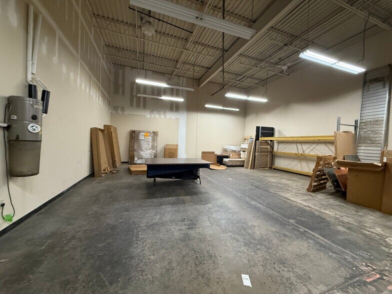 More Photos Of 11 Penns Trl, Newtown Light Distribution For Lease