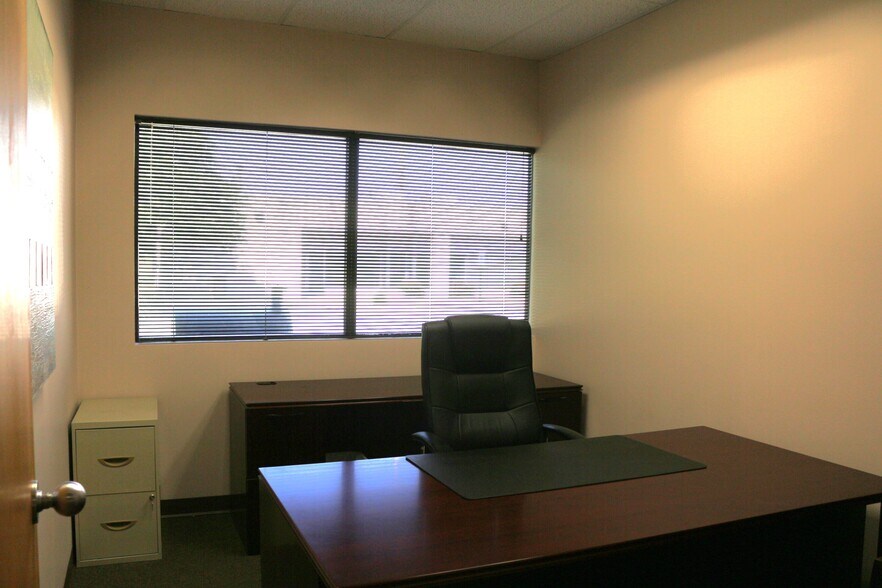 More Photos Of 801 S Durkin Dr, Springfield Office For Sale