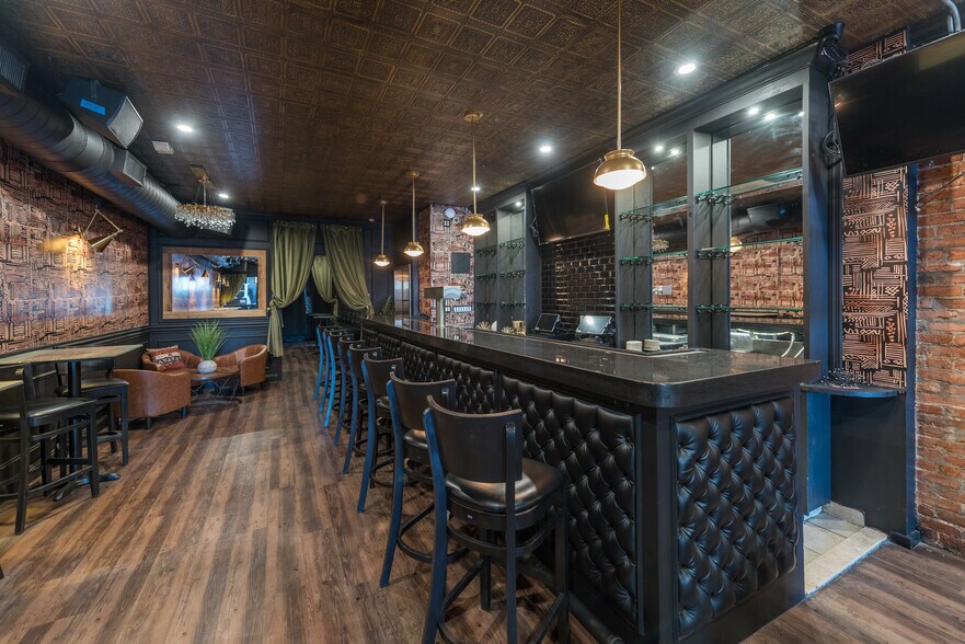 More Photos Of 1336 U St NW, Washington Bar For Lease
