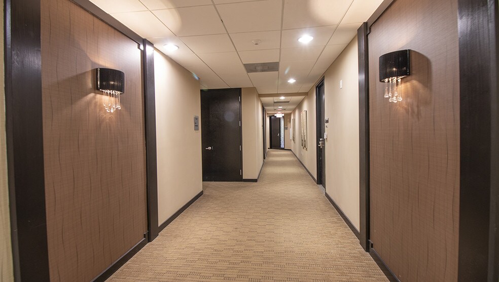 More Photos Of 399 NW 2nd Ave, Boca Raton Office For Lease