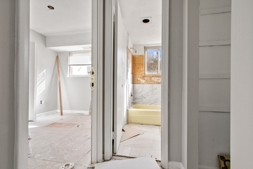 More Photos Of 1600-1608 28th Pl SE, Washington Multifamily For Sale